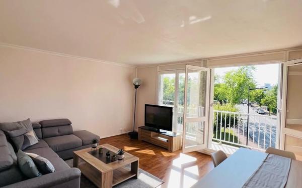 Appartement à louer    1 pièce • 13,04 m2 Montigny-le-Bretonneux