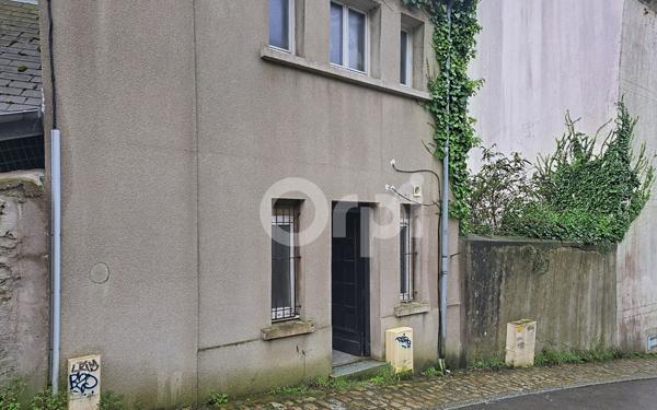 Immeuble à vendre    6 pièces •  Brest