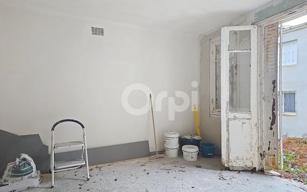 Immeuble à vendre    6 pièces •  Brest