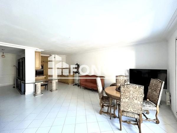 À vendre Appartement 3 pièces 83 m² - Marseille 13008