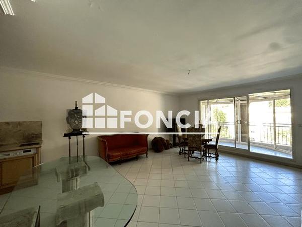 À vendre Appartement 3 pièces 83 m² - Marseille 13008