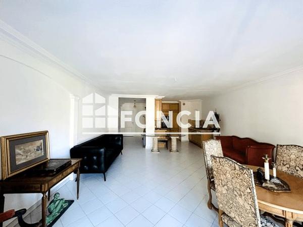 À vendre Appartement 3 pièces 83 m² - Marseille 13008