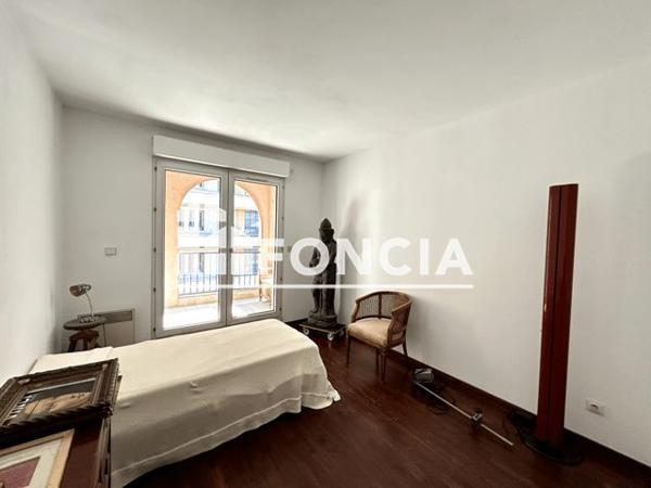 À vendre Appartement 3 pièces 83 m² - Marseille 13008