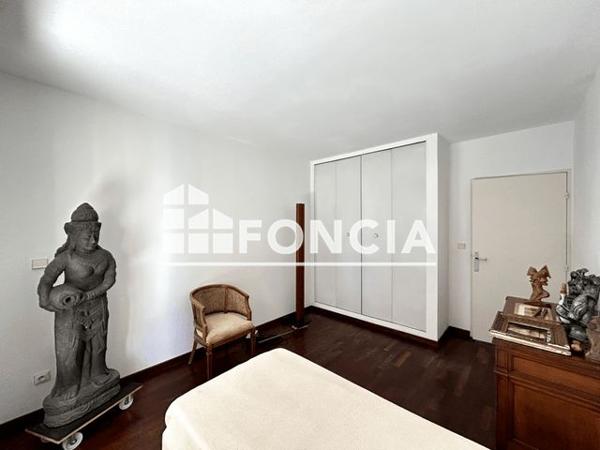 À vendre Appartement 3 pièces 83 m² - Marseille 13008