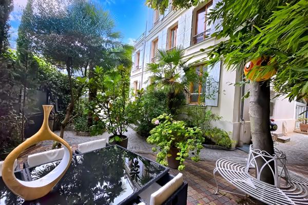 Puteaux (92800) MAISON DE MAITRE / HOTEL PARTICULIER - PUTEAUX / LES BERGERES 350 m² Garage et 2 parking