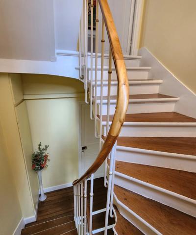 Puteaux (92800) MAISON DE MAITRE / HOTEL PARTICULIER - PUTEAUX / LES BERGERES 350 m² Garage et 2 parking