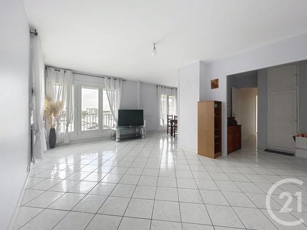 Appartement T4 à vendre  4 pièces - 93,79 m2 COMPIEGNE - 60
