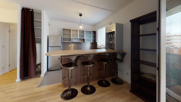 Alfortville Appartement 2 pièces Meublé 43.21 m² avec balcon et parking