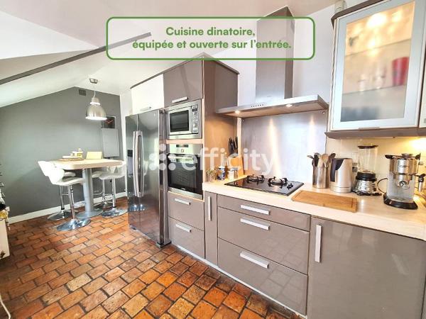 Maison
         7 pièces
        - 135 m² 499 000 € *