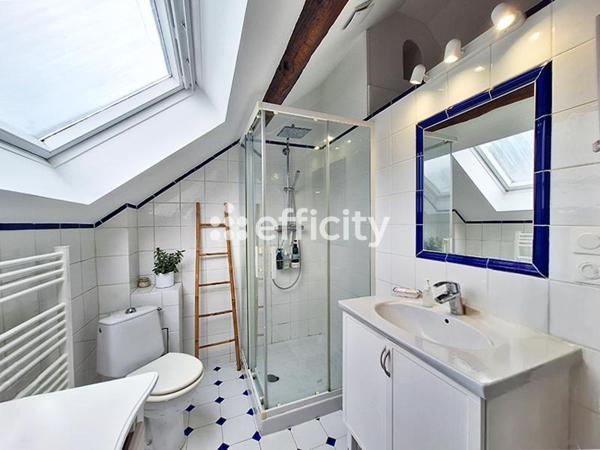 Maison
         7 pièces
        - 135 m² 499 000 € *