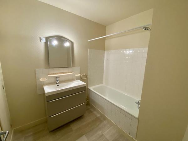 APPARTEMENT RENOVÉ  - 1 CHAMBRE - 65m²