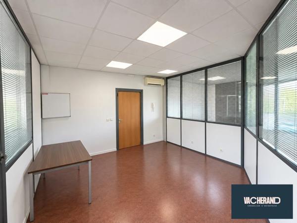 Bureau idéalement situé Porte des Postes