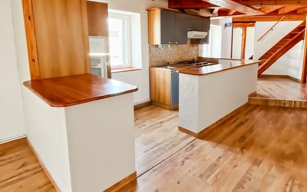 Appartement à vendre    3 pièces • 7 472 m2 Bourg-de-Péage