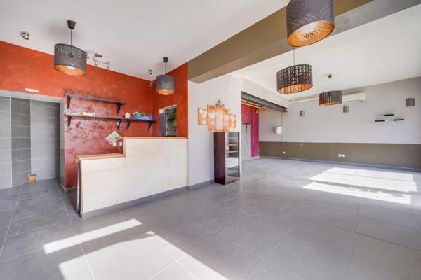 Ambarès-et-Lagrave (33440) Immeuble mixte de 240m2