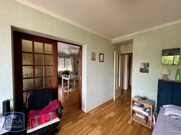 Appartement à louer 4 pièces 84.25m²