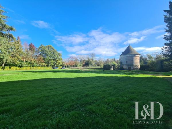 Château historique du XVIe dans le Calvados