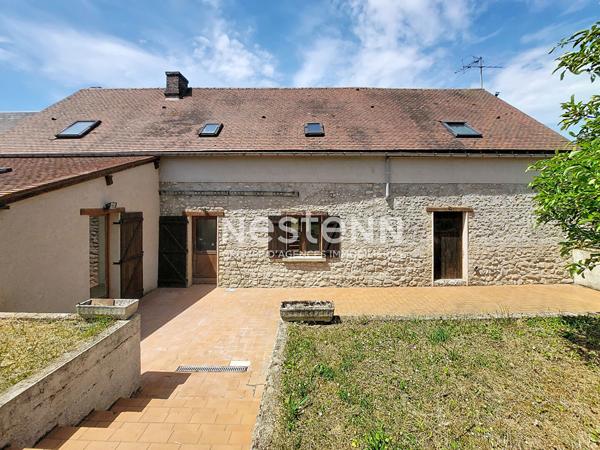Maison Proche Angerville 5 pièce(s) 140m²