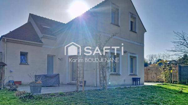 LUMINEUSE, 4 CHAMBRES, 2 GARAGES, 652m2 de terrain