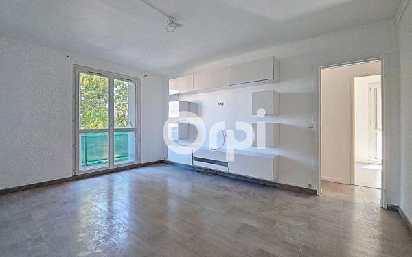 Appartement à vendre    4 pièces • 74,49 m2 Saint-Fargeau-Ponthierry