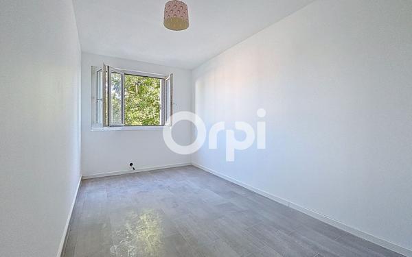 Appartement à vendre    4 pièces • 74,49 m2 Saint-Fargeau-Ponthierry