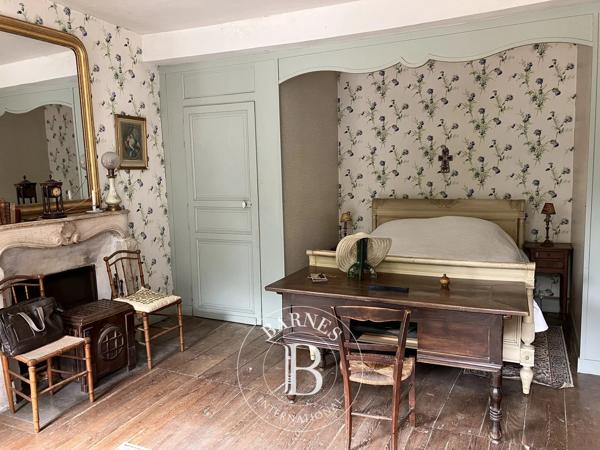 Bourges, Château   à vendre