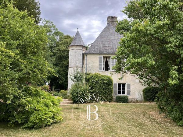 Bourges, Château   à vendre
