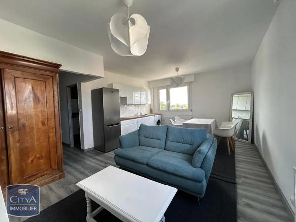 Appartement à louer 2 pièces 46.57m² Alençon (61000)