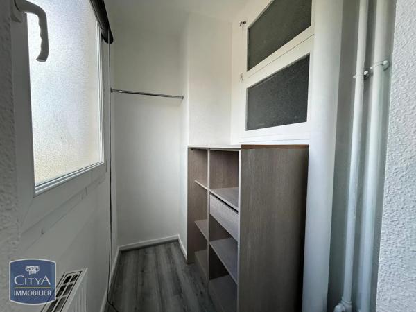 Appartement à louer 2 pièces 46.57m² Alençon (61000)