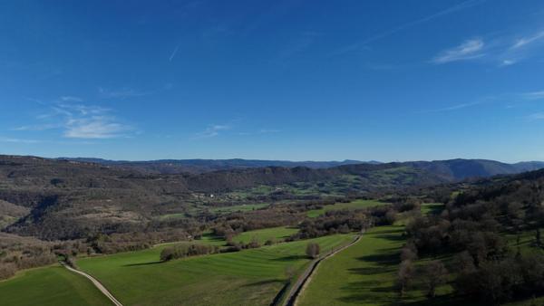 Maison de village rénovée, à deux pas de la rivière de la Valouse - Jura