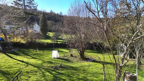 Maison de village rénovée, à deux pas de la rivière de la Valouse - Jura