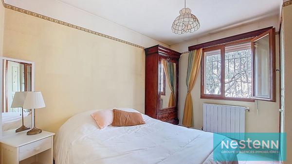 Istres centre ville, maison de plain-pied, T4, 3 chambres, non mitoyenne, en impasse, jardin et garage de 38m²