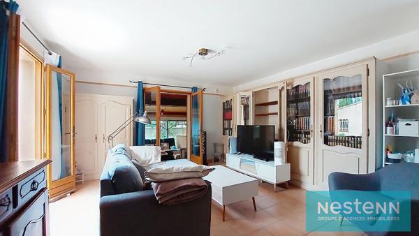 Istres centre ville, maison de plain-pied, T4, 3 chambres, non mitoyenne, en impasse, jardin et garage de 38m²