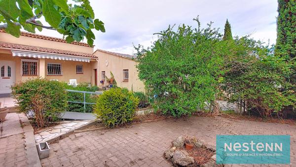 Istres centre ville, maison de plain-pied, T4, 3 chambres, non mitoyenne, en impasse, jardin et garage de 38m²