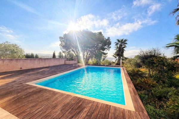 OPPORTUNITÉ RARE – VUE ÉTANG – 173 m² – 1500 m² DE TERRAIN – 599 999 €