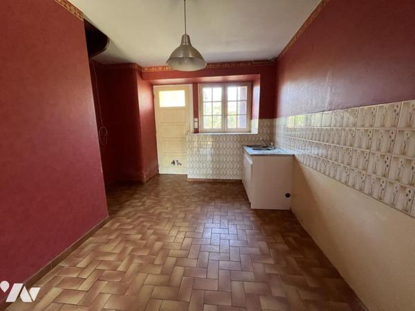 QUESSOY bourg - Maison en pierres 