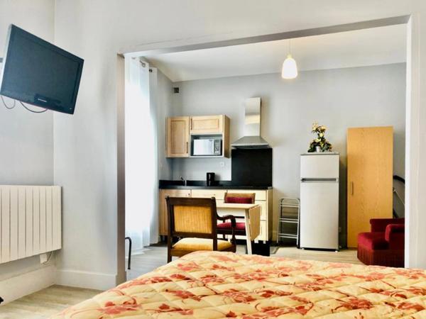 À Vendre – Hôtel** Restaurant – Bourbon-l’Archambault (03160)