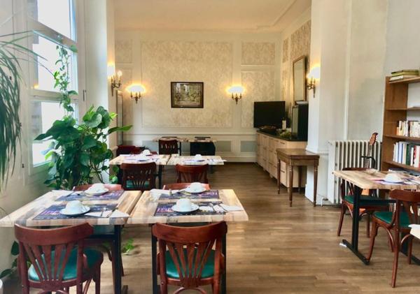 À Vendre – Hôtel** Restaurant – Bourbon-l’Archambault (03160)
