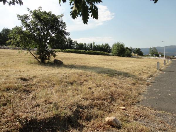 Dpt Pyrénées Orientales (66), à vendre PRADES Terrain constructible 269 m², 3 faces, libre constructeur