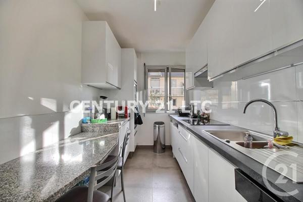 Appartement F4 à vendre  4 pièces - 92,70 m2 ST MAURICE - 94