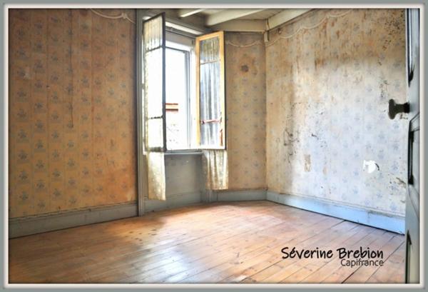 Maison à rénovée, 4 pièces, terrain attenant et non attenant LA MONNERIE LE MONTEL (63)