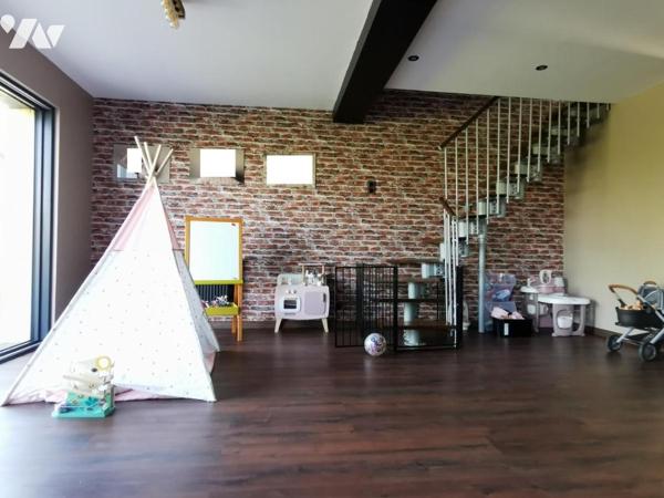 Ancienne grange entièrement rénovée - 192 m² 4ch