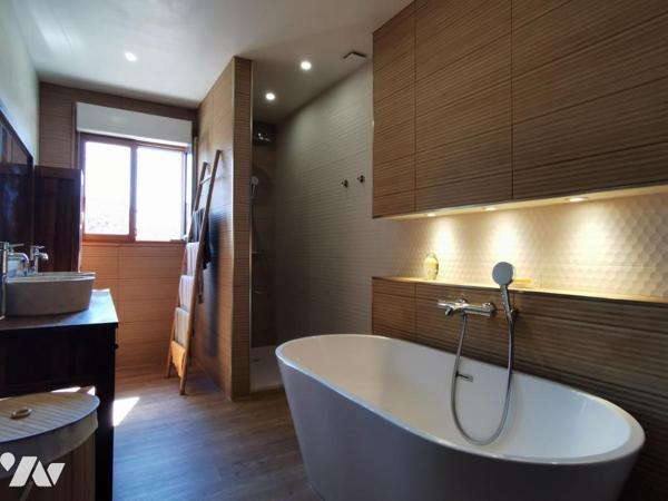 Ancienne grange entièrement rénovée - 192 m² 4ch