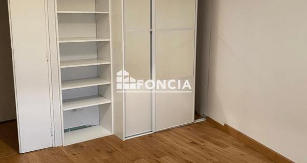 Location Appartement 3 pièces 51.83 m² - Mantes-la-jolie 78200