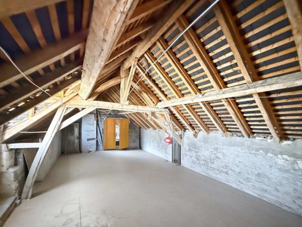 Dept de la Vienne (86) Maison de plain pieds à vendre de 8 pièces CHATELLERAULT (86)