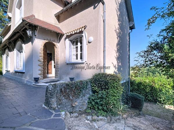 LA CHARTRE SUR LE LOIR (72),Maison 119m²à vendre-5 pièces- terrasse- garage double- jardin et prairie