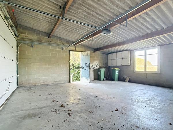 LA CHARTRE SUR LE LOIR (72),Maison 119m²à vendre-5 pièces- terrasse- garage double- jardin et prairie