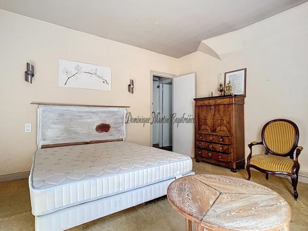 LA CHARTRE SUR LE LOIR (72),Maison 119m²à vendre-5 pièces- terrasse- garage double- jardin et prairie