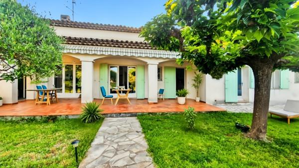 Superbe villa lumineuse à 200 m du centre-ville