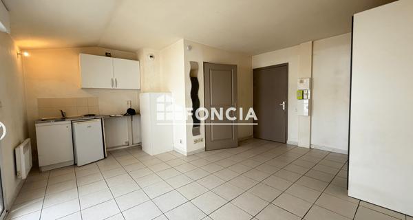 À vendre Studio 22.75 m² - Toulon 83000