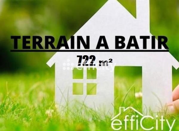 Terrain - 722 m²